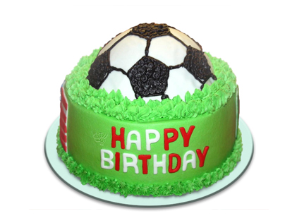 کیک تولد فوتبالی توپ در چمن | کیک آف